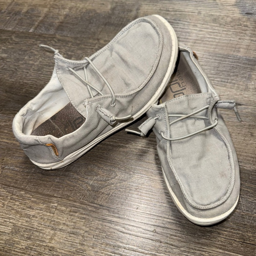 HEYDUDE Wendy Chambray Womens Size 8 Light‎ Gray Slip On Loafers Casual Shoes